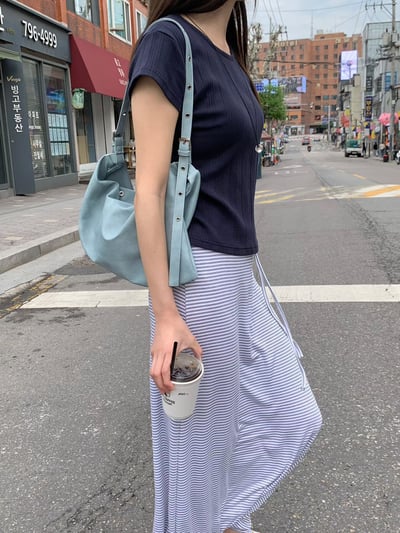 手袖小標籤直壓紋短Ｔ19
