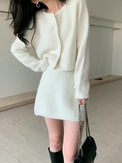 短毛圓領排釦針織衫＋鬆緊Ａ字短裙SET2