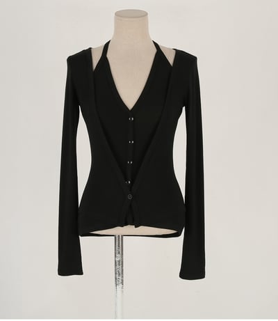 假兩件掛脖鏤空排釦薄Ｔ13