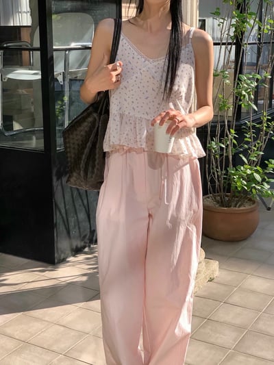 蕾絲Ｖ領小碎花荷葉背心6