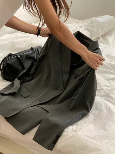 直紋西裝外套＋腰帶不規則短褲裙SET4