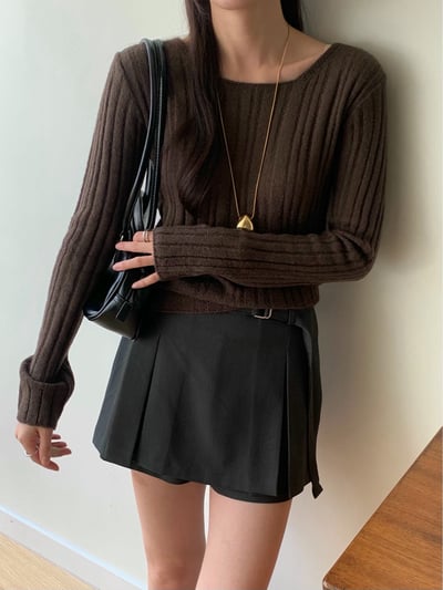 圓領坑紋博款針織衫10