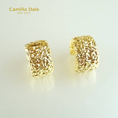 Camilla Dale 亮金箔半圓耳環 韓製1