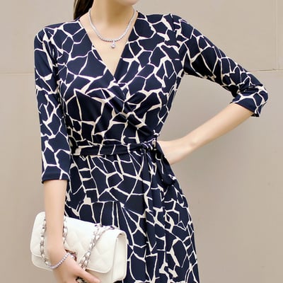 正韓貨esther-st 深藍印花裹身洋裝 Dress 修身剪裁1