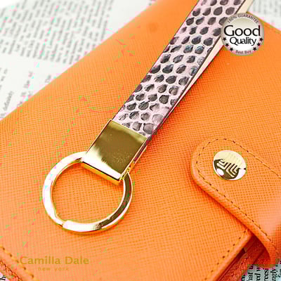 Camilla Dale 韓國正蛇皮粉紅鑰匙圈(亮金)1