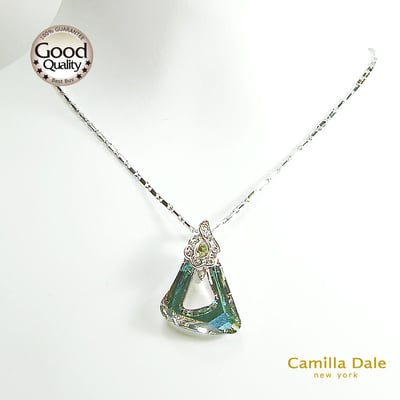 CamillaDale 宇宙三角水晶項鍊2