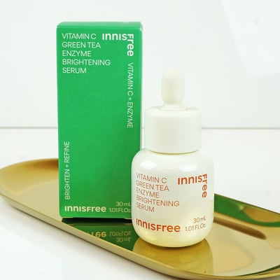 Innisfree維他命C綠茶淡斑精華30ml【贈品】綠茶氨基保濕潔面乳30g+綠茶籽玻尿酸保濕精華10ml4
