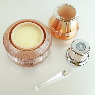 Labiotte AESTHE RX膠原蛋白精華乳霜含一個紅光LED微電流振動儀6