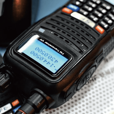 SFE S-1688 雙頻手持式無線電對講機2