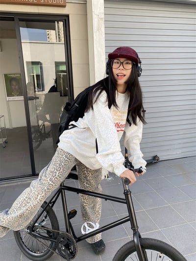 韓國厚磅落地豹紋牛仔寬褲4