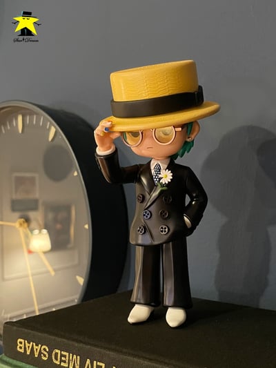 【明星偶像】StarDream-GD權志龍公仔大娃 爵士禮帽西裝版2