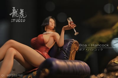 【海賊王】龍虎 Studio-女性沙發坐姿扉頁 海賊女帝 波雅漢庫克4