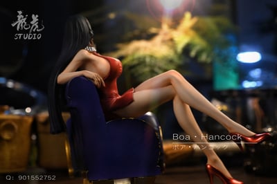 【海賊王】龍虎 Studio-女性沙發坐姿扉頁 海賊女帝 波雅漢庫克6