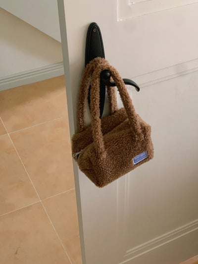 【weareyiyoon】Handy pouch｜絨毛3