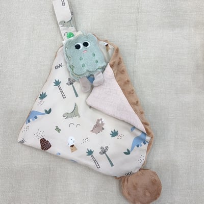 【 現貨 】娃娃安撫巾（啾啾球款）1