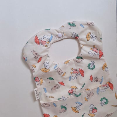 【 現貨 】防水兜 - 雨傘熊1