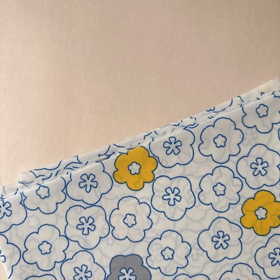 【 選布 】防水布 -藍色線條花1