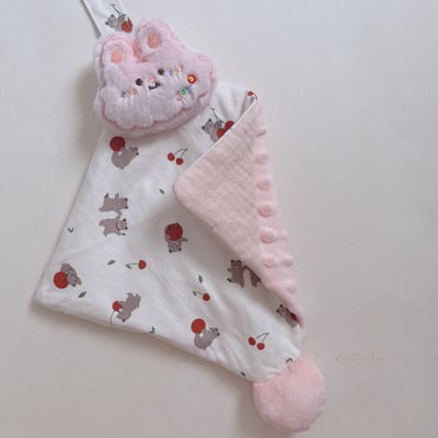 【 現貨 】娃娃安撫巾（啾啾球款）1