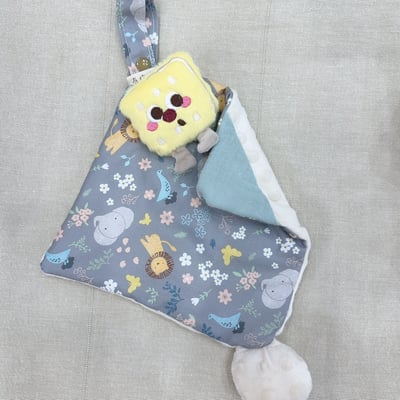 【 現貨 】娃娃安撫巾（啾啾球款）1