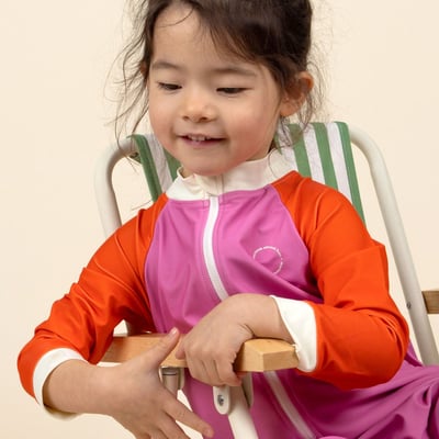 法國KiETLA ICONIK 幼童連身防曬泳衣(莓果粉橘)6