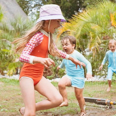 法國KiETLA ICONIK 女童長袖連身防曬泳衣(陽光橘格)8