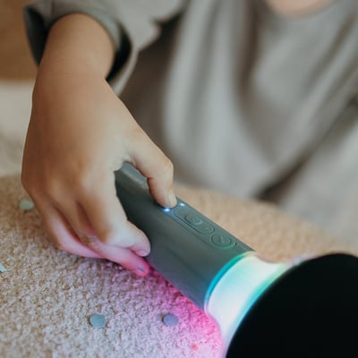 比利時KIDYWOLF 魔幻歡唱麥克風(幻彩藍)3