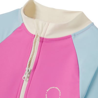 法國KiETLA ICONIK 女童長袖連身防曬泳衣(棉花糖粉藍)3