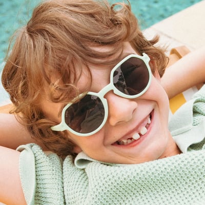 法國KiETLA OOZZ奧茲幼兒太陽眼鏡（0–4Y｜霧茶綠）8