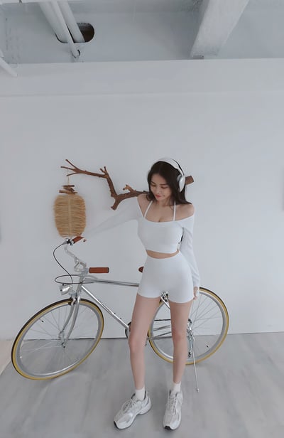 本期大推!sport美臀彈性四分褲 黑/白13