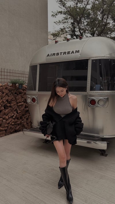 CASUAL慵懶削肩背心洋+大V領針織衣套裝4