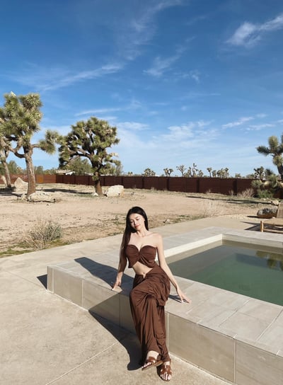 LA沙漠度假魚骨咖色長裙套裝2