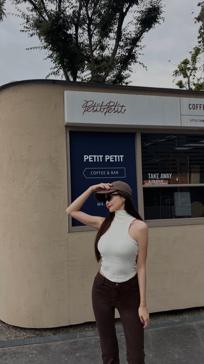 CASUAL好身材立領削肩圓弧Bratop(白)1