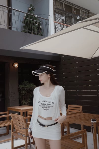 JUNE美式低腰包臀短褲裙 白4