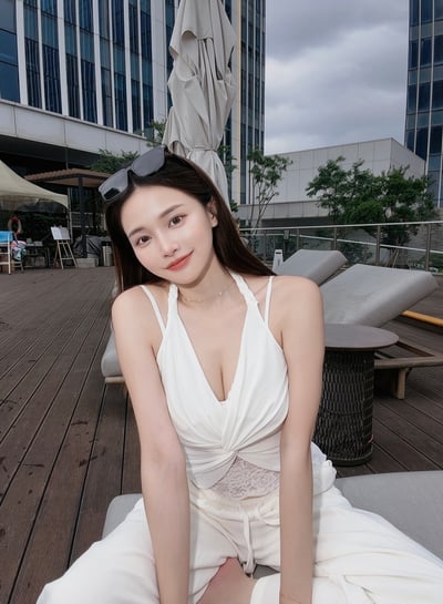 JUNE度假假兩件蕾絲扭結背心 白4