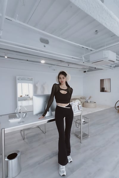 Sporty girl 小香撞色交叉喇叭瑜珈褲2