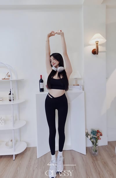 設計簍空提臀蜜桃瑜珈褲 黑色1