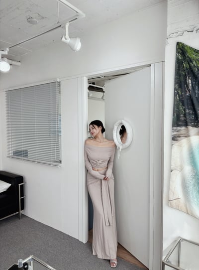 COZY氣質一字領扭結+長裙套裝 氣質杏5