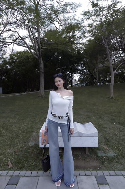 PURE純欲排扣斜肩側抓皺上衣 (白/灰/黑/紅)4