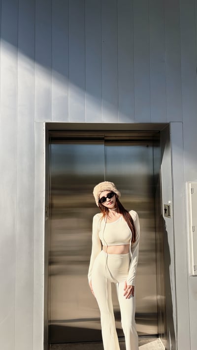 2026PILATES高腰後簍空提臀瑜珈喇叭褲 米白9