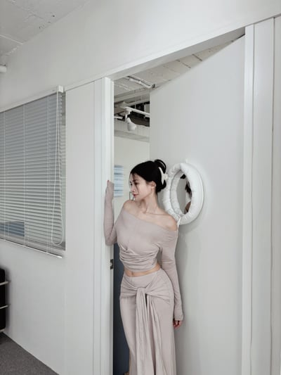 COZY氣質一字領扭結+長裙套裝 氣質杏8