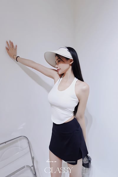 百搭露腰削肩U型bratop 白色3