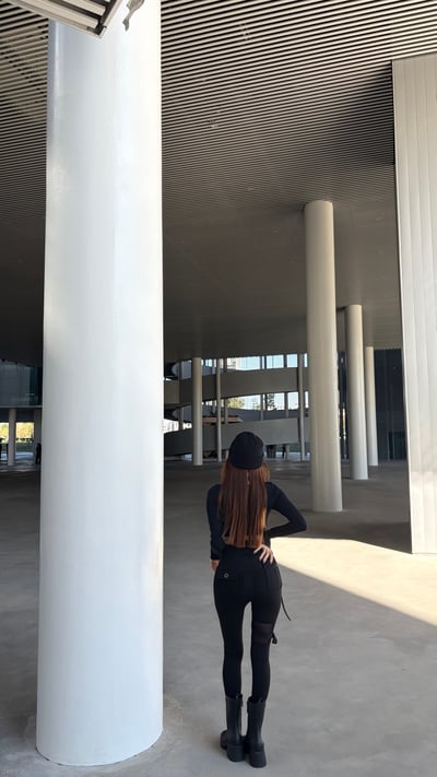 2026PILATES短版斜領絕美長袖BRATOP(附綁帶) 黑6