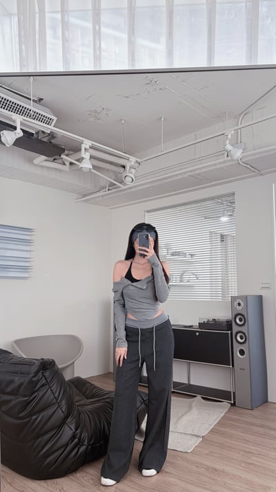 COZY 真兩件繞脖Bratop+排釦圓弧上衣套裝 深灰3