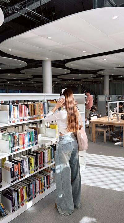 2026PILATES 甜酷JENNIE刷色彎刀牛仔褲5