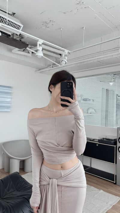 COZY氣質一字領扭結+長裙套裝 氣質杏2