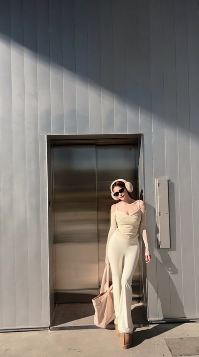 2026PILATES高腰後簍空提臀瑜珈喇叭褲 米白15