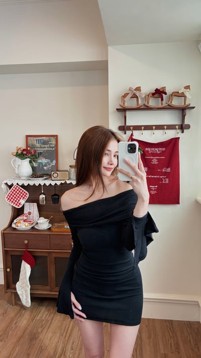 Xmas氣質一字領厚棉喇叭袖洋裝 黑6