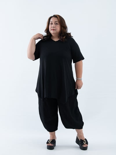 SEDA 大尺碼 領口V領下擺不規則加長上衣胸圍44.48.60英吋~體重60~150公斤左右都可以穿2