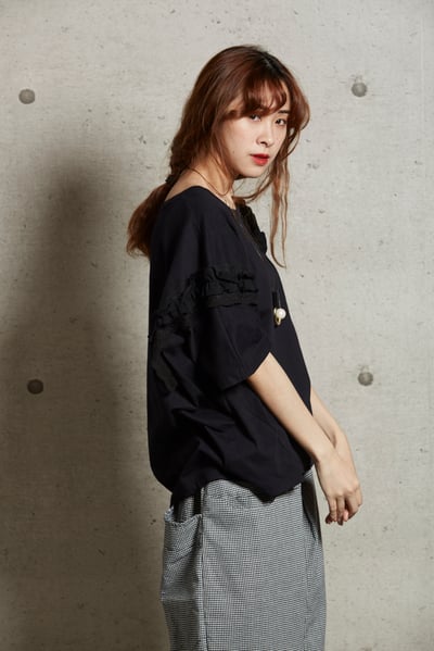 gd shop  1722011 不對稱蕾絲荷葉上衣7