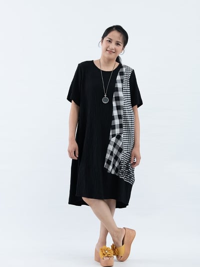 SEDA 大尺碼..脇邊拼接大小格子洋裝~胸圍44~60英吋~11150026